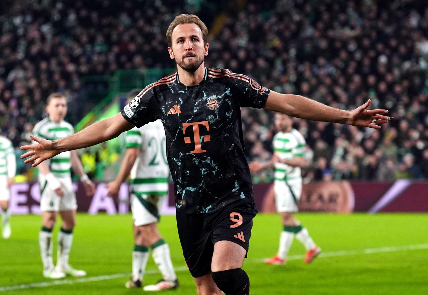 „Dacă Isak face 150 de milioane, Harry Kane valorează 250 de milioane. Dă pase de 70 de metri din poziție statică – o nebunie!”