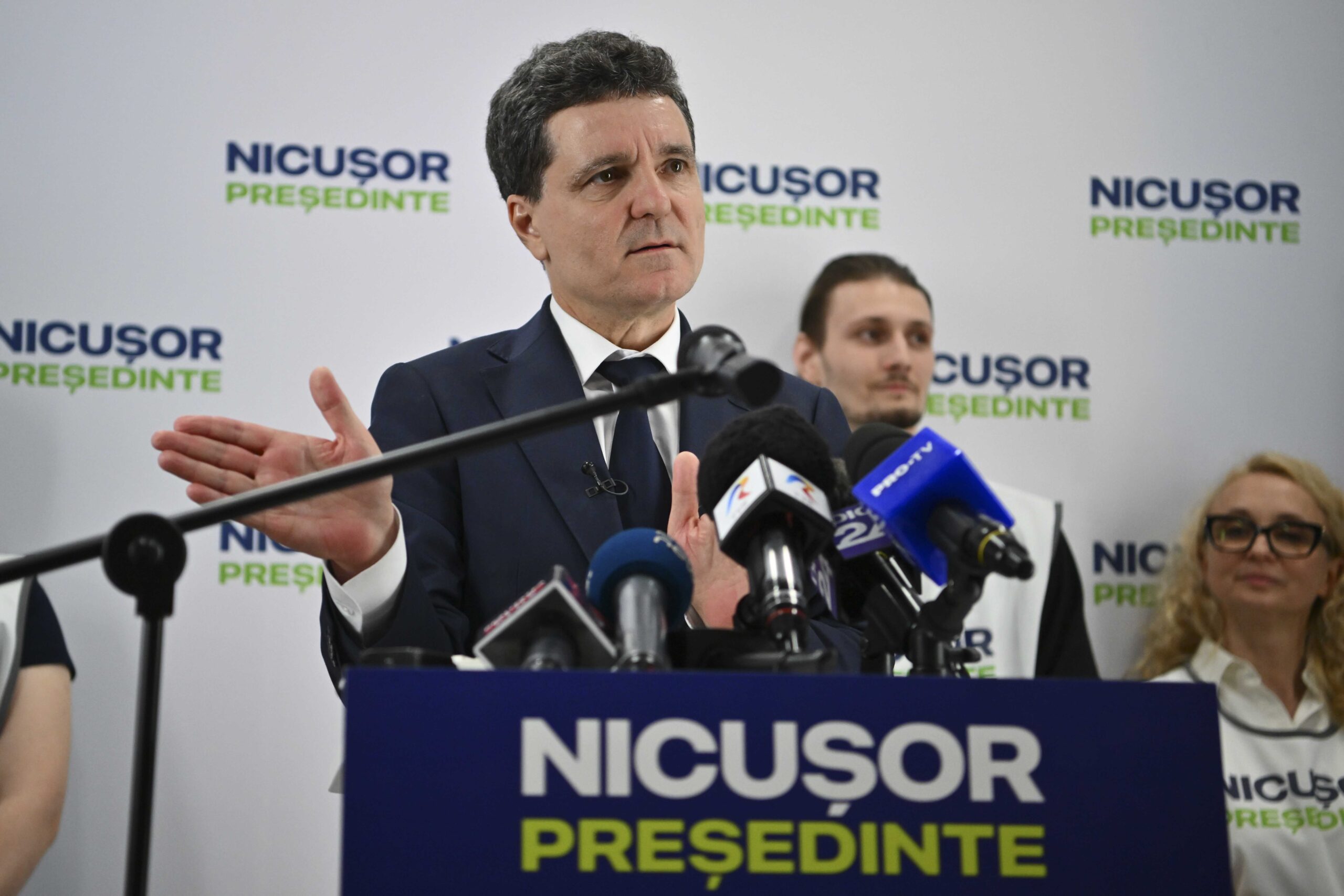 Candidatul independent Nicușor Dan: Nu există motiv de panică financiară LIVE, pe TVR Info