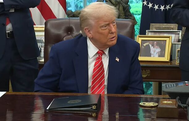 Donald Trump în Biroul Oval / captura video