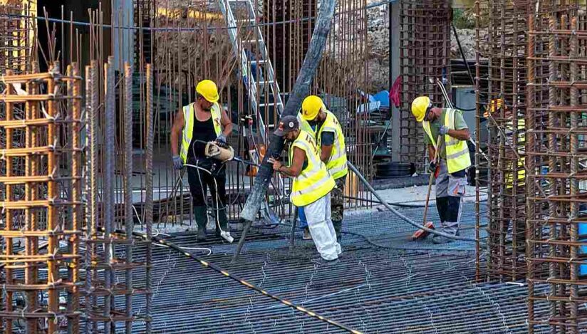 INS: Volumul lucrărilor de construcţii a crescut în primul trimestru cu 12,2%