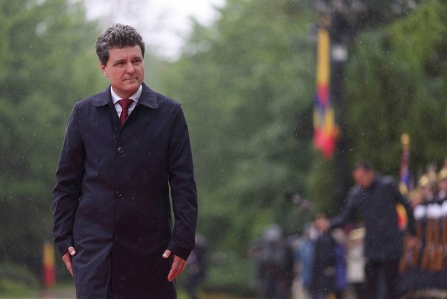 Nicușor Dan: „Este absurd ca pensiile să fie mai mari decât salariile. Guvernul trebuie să schimbe acest lucru”