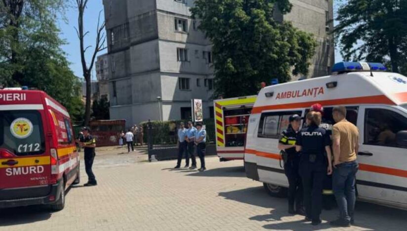 Doi copii au ajuns la spital, după ce tavanul unui loc de joacă s-a prăbușit la Botoșani
