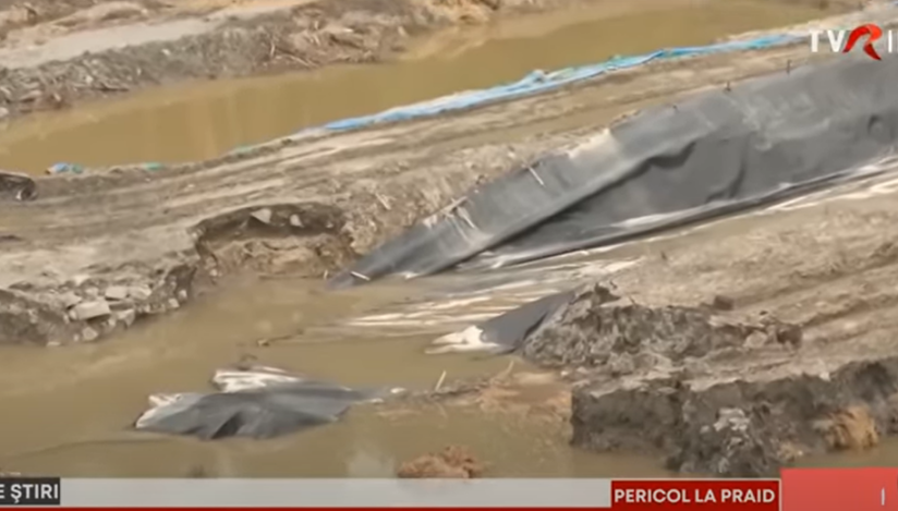 Mureş: Stare de alertă în 16 localităţi după creşterea salinităţii în Târnava Mică, în urma inundării Salinei Praid
