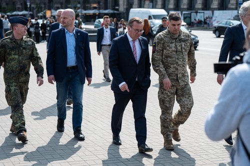 Germania şi Ucraina vor fabrica în comun drone şi rachete