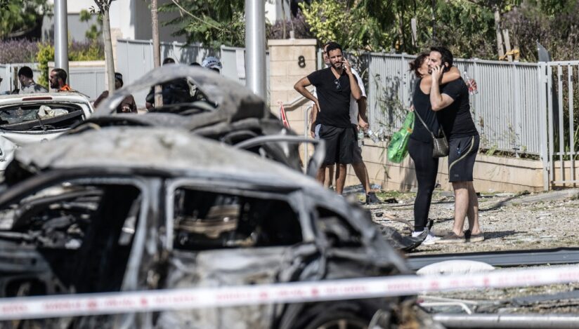 Israelul anunță valuri de rachete iraniene, după ce Trump a anunţat un armistițiu între cei doi rivali