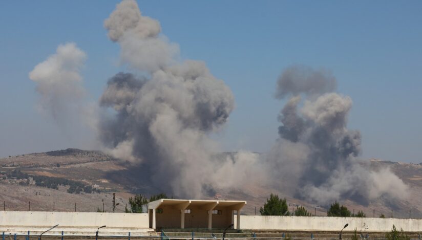 Israelul bombardează masiv mai multe zone din sudul Libanului