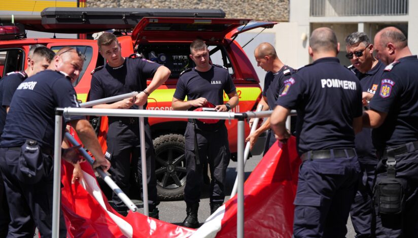 Primii pompieri români au ajuns în Franța, pentru a ajuta la stingerea incendiilor de pădure