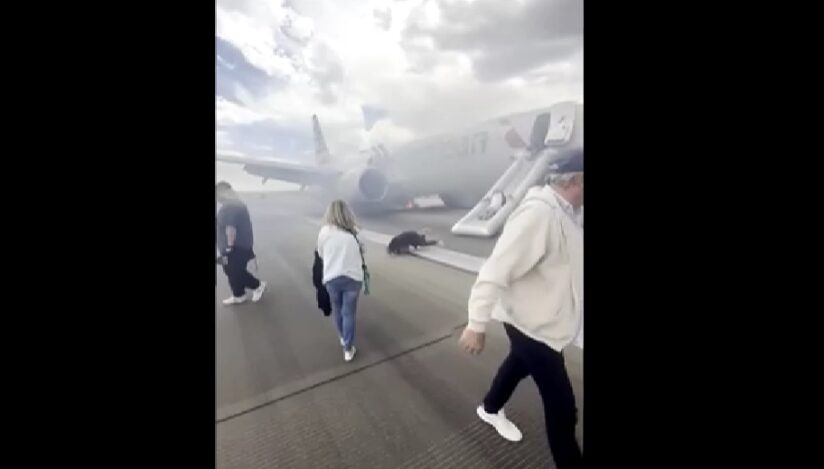 Pasageri evacuați pe tobogane dintr-un avion American Airlines, după o problemă tehnică la decolare