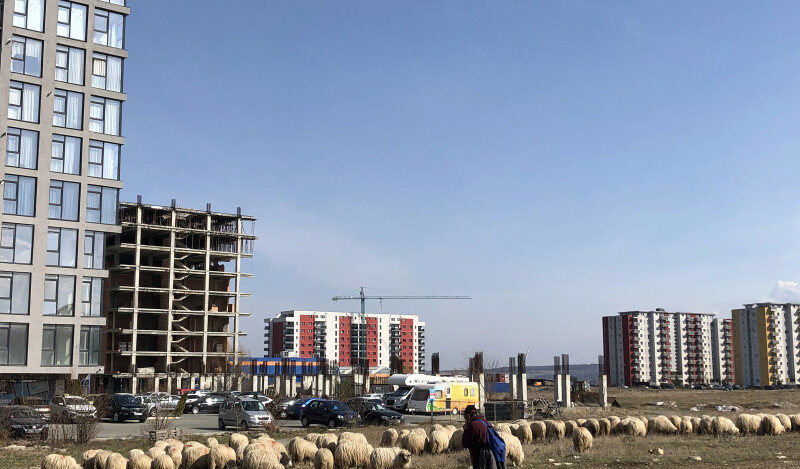 Vânzările de locuinţe au scăzut cu 3,4% la nivel naţional şi cu 7,9% în Bucureşti