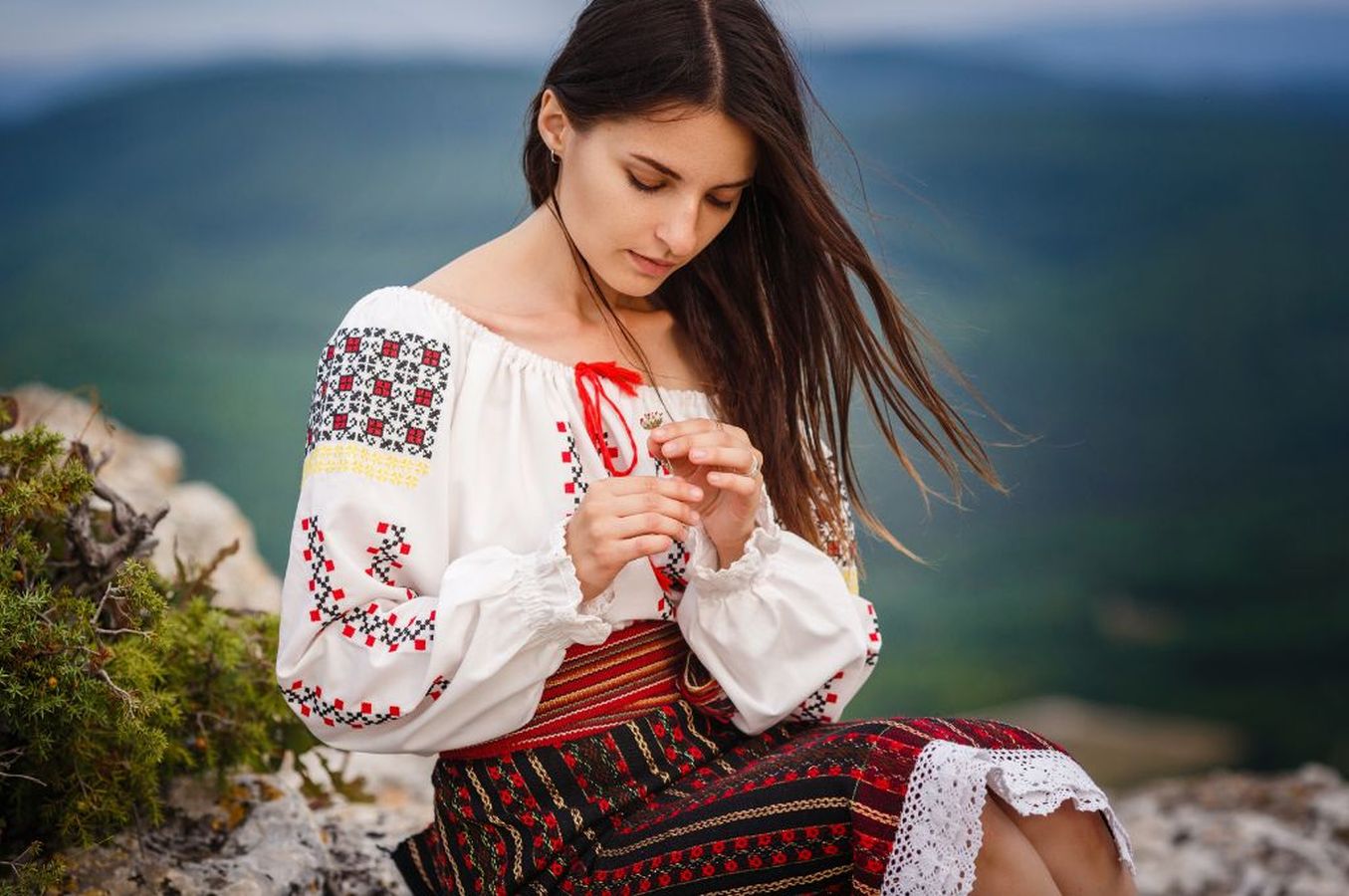 (P) Cosmeticele coreene: de ce româncele s-au îndrăgostit de ele și de ce nu le mai lasă din mână