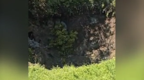 DSU: Încă 51 de persoane evacuate după prăbuşirea fostei mine de sare din Coştiui