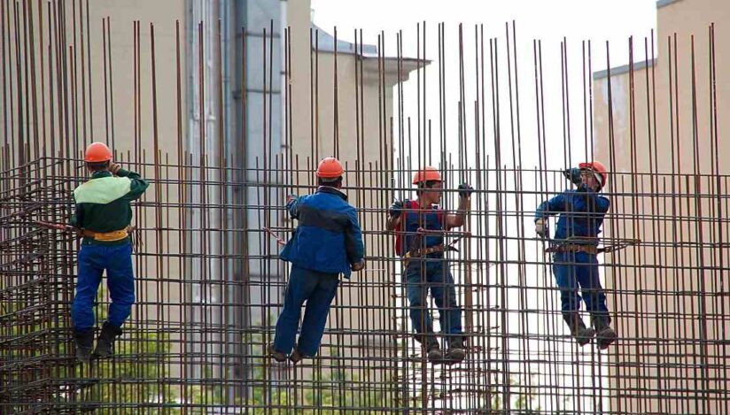 Eurostat: Durata medie a vieţii profesionale a românilor este cea mai mică din UE