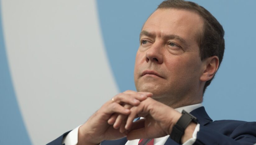 Medvedev amenință cu lovituri preventive împotriva Occidentului: „Suntem în război total”