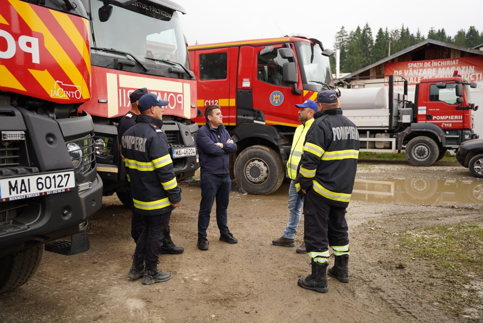 Preşedintele CJ Suceava: A început distribuţia apei menajere către populaţie, la Broşteni. Livrarea se face în regim restricţionat
