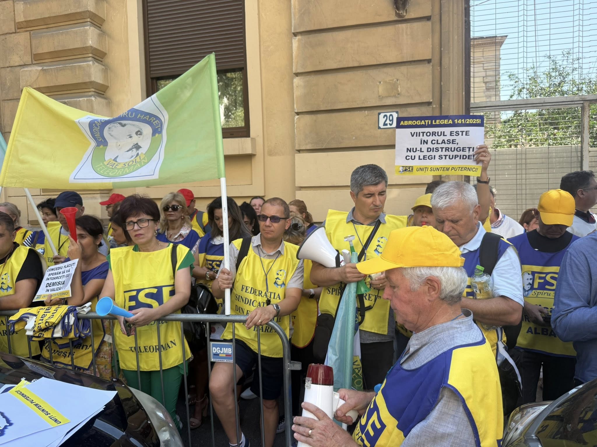 Protest al sindicatelor din Educație. Profesorii, nemulțumiți de măsurile adoptate în sistemul de învățământ