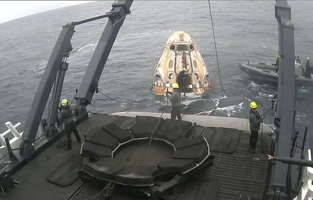 Revenire capsula Dragon / captura video