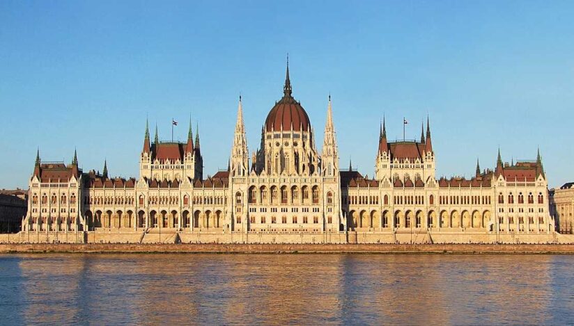 Politico: Casa Albă are în vedere Budapesta pentru un posibil summit Trump-Putin-Zelenski