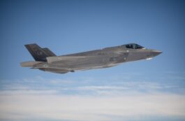 Trump anunță că SUA au atacat o nouă ambarcaţiune cu ”narcoterorişti” din Venezuela. Trei persoane, ucise