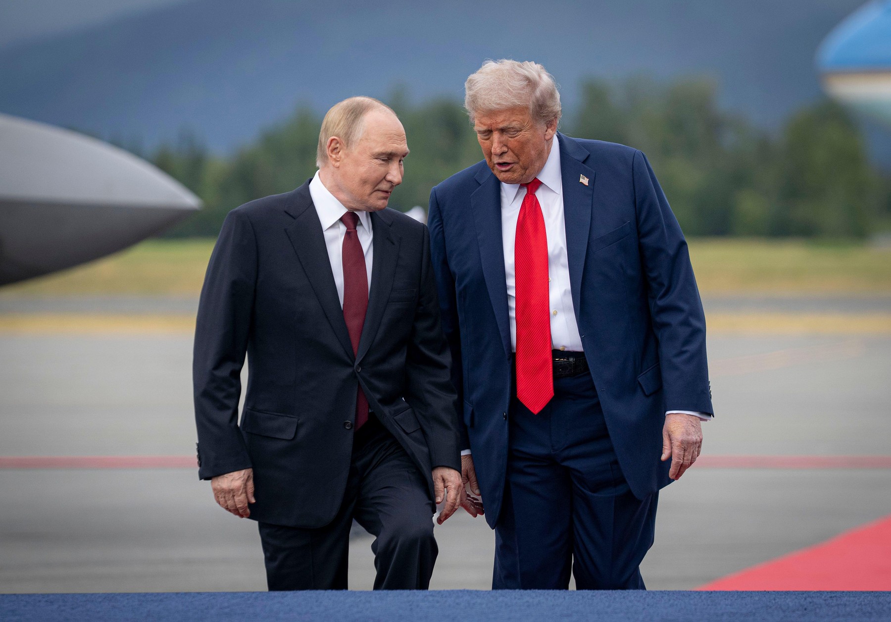 Trump: Sunt foarte dezamăgit, Vladimir și cu mine aveam o relație foarte bună. Nu știu de ce continuă cu acest război