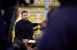 Rusia continuă atacurile în Ucraina cu puţin timp înainte de întâlnirea dintre Zelenski şi Trump din Florida