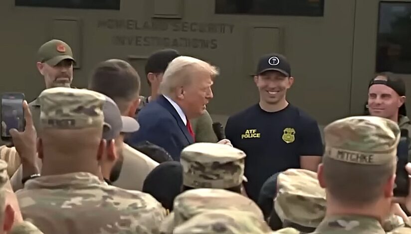 Trump printre militarii Gărzii Naționale / captura video