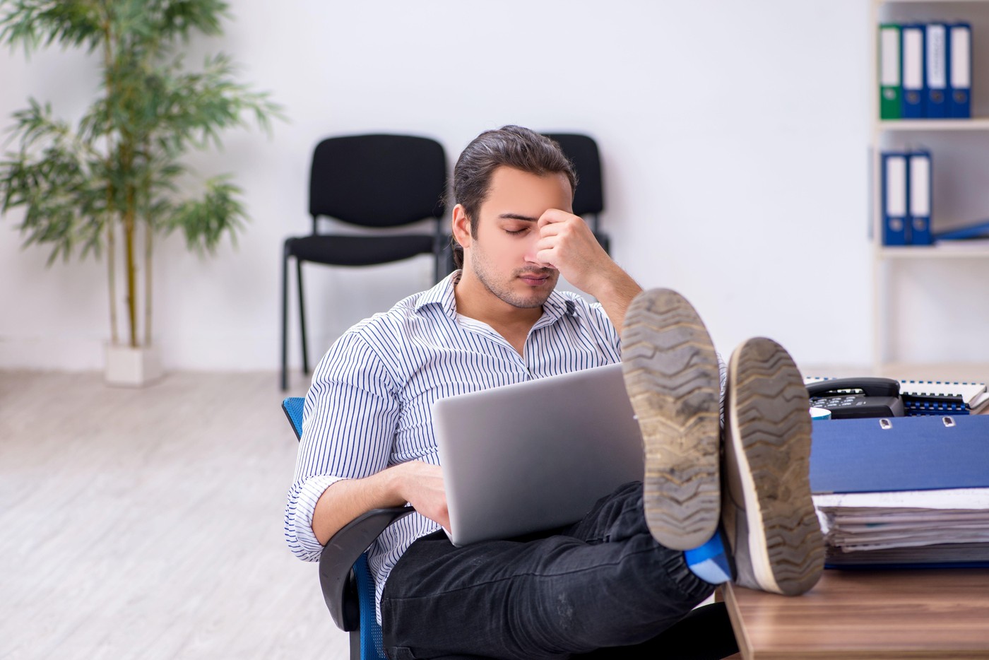 Stresul de la birou ucide mai mult decât accidentele. Raport alarmant