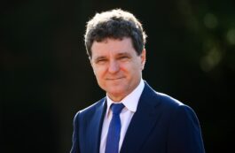 Deputatul Emanuel Ungureanu depune o plângere la Parchetul General împotriva conducerii Spitalului Sf. Maria din Iaşi. ”Avem acolo zece copii care au murit din cauza unor bacterii nosocomiale, nu şapte”