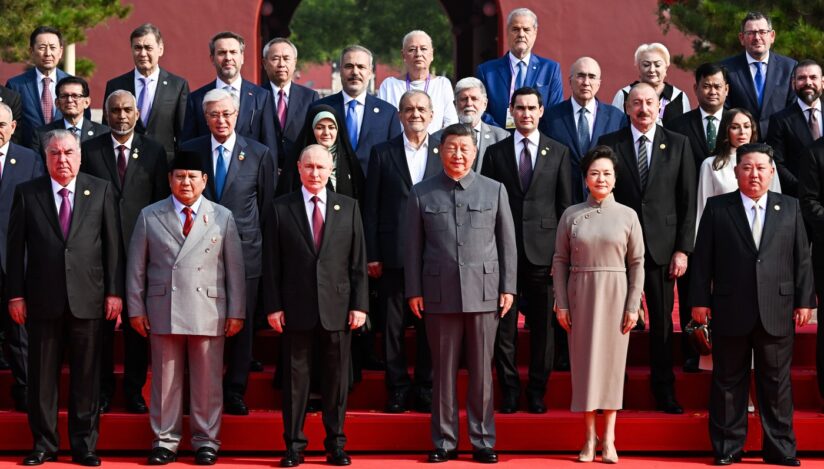 Adrian Năstase și Viorica Dăncilă, prezenți la Beijing. Foștii premieri, alături de Vladimir Putin, Kim Jong Un și Xi Jinping