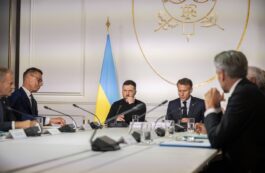 Garanții de securitate pentru Ucraina. Emmanuel Macron a anunțat că 26 de țări s-au angajat să trimită trupe pe teritoriul ucrainean, care vor acționa ”la sol, pe mare sau în aer”
