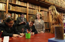 Regina Camilla şi Melania Trump au vizitat Casa de păpuşi a Reginei Mary