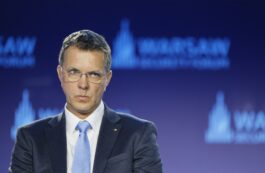 Ministrul Apărării, discuţii cu reprezentantul Comisiei Europene despre implementarea iniţiativei SAFE şi investiţii în industria de apărare