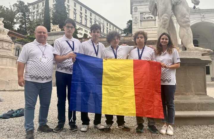 Ministerul Educaţiei şi Cercetării premiază 157 de elevi laureaţi la Olimpiadele internaţionale şi regionale