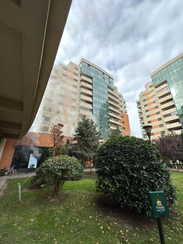 Incendiu izbucnit la subsolul unei clădiri pe Calea Plevnei din Capitală, cu degajări mari de fum. A fost emis un mesaj RO-ALERT