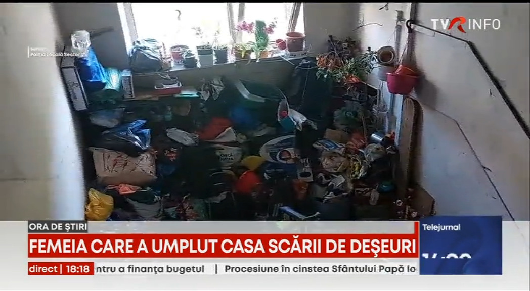Locatarii unui bloc din Sectorul 4, terorizați de o vecină care a transformat propriul apartament și casa scării în depozit de gunoaie