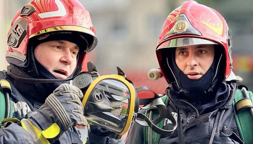 Explozie la un bloc din Râmnicu Sărat, cel mai probabil din cauza acumulării de gaze