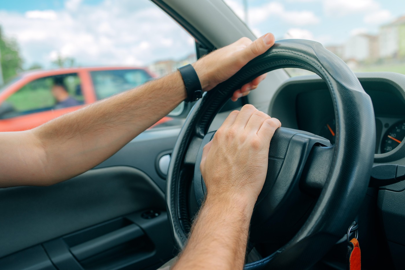 Românii, tot mai nervoși la volan. Psihologul Radu Leca: Ne pierdem controlul și viețile odată cu el