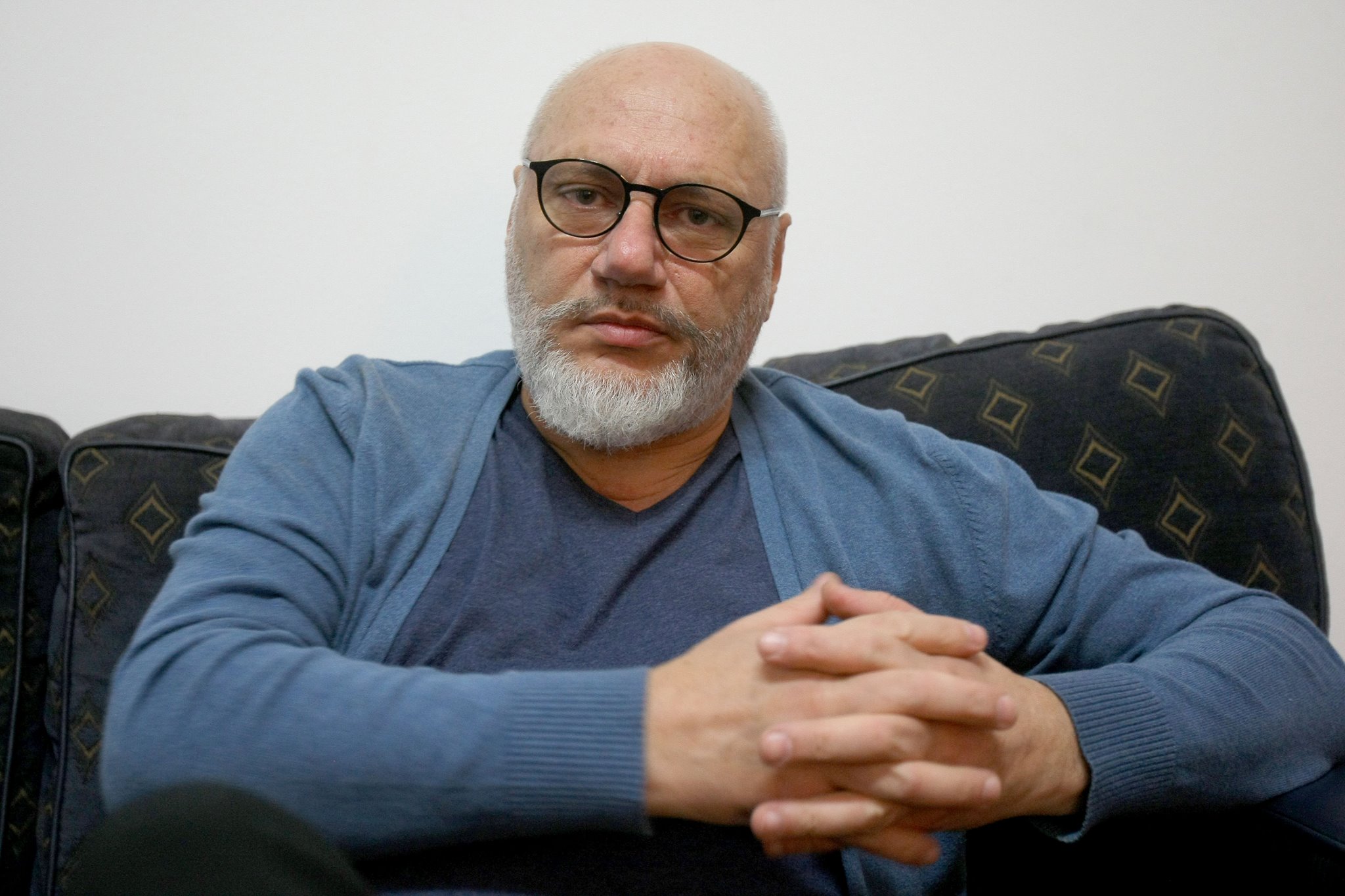 Psihoterapeut fără acte legale, cercetat pentru că ar fi abuzat sexual pacientele. Surse: Ar fi vorba despre Cristian Andrei