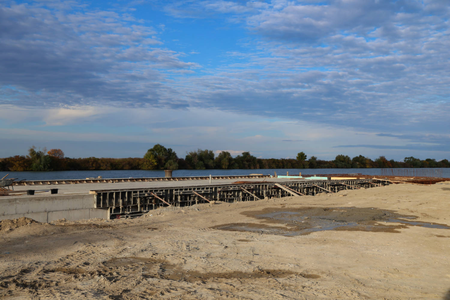 Un oraș din România va avea din nou port la Dunăre și Marea Neagră. Bani mai mulți la buget și sute de locuri de muncă