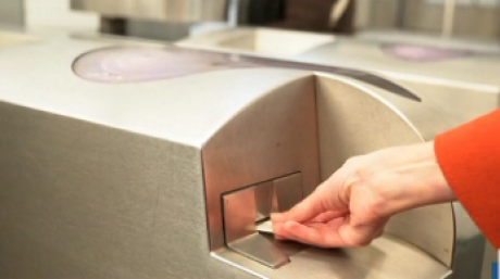 Metroul din Paris renunță la biletele de hârtie, după mai bine de un secol