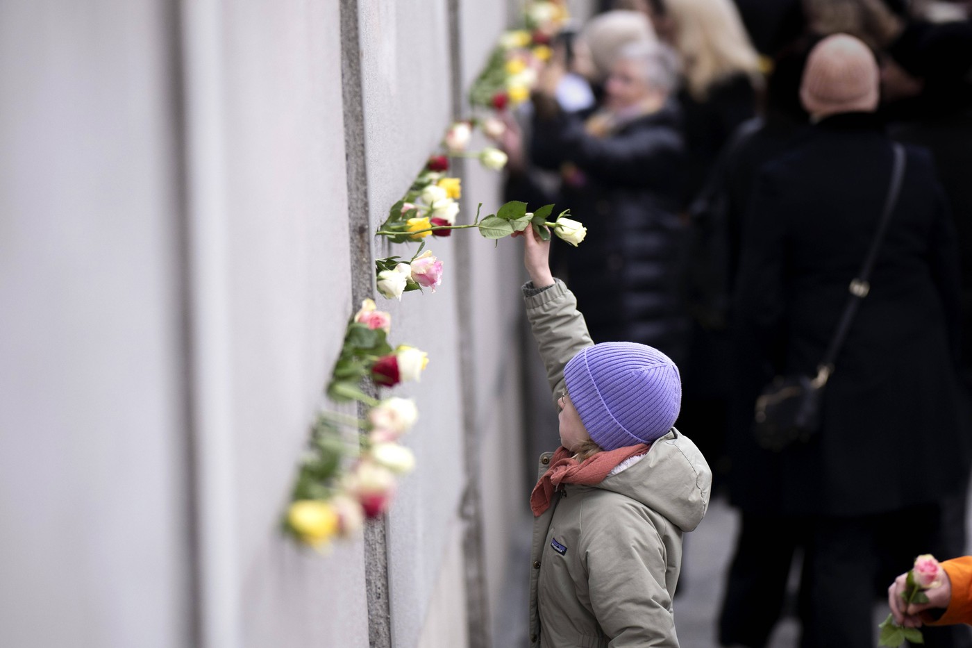 „Domnule Gorbaciov, dărâmați acest Zid!” 9 noiembrie 1989 – ziua în care dorința lui Reagan a devenit realitate, iar o eroare birocratică a grăbit inevitabilul