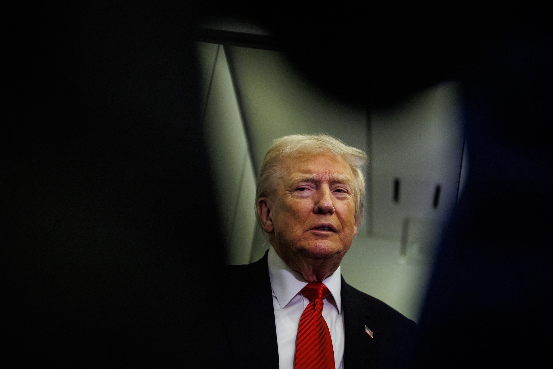 Donald Trump i-a trimis o scrisoare președintelui israelian în care îi cere să-l grațieze pe premierul Netanyahu