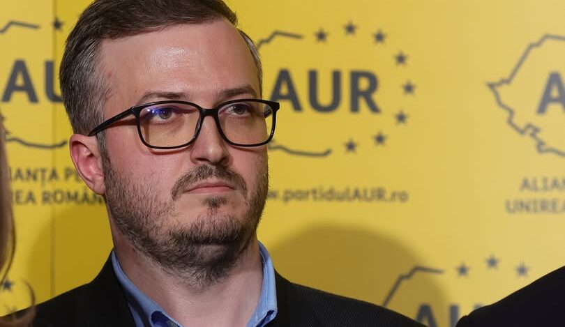Suveraniştii se reunesc pentru a vedea câte semnături au pentru iniţierea suspendării preşedintelui României