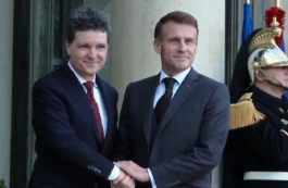 Emmanuel Macron, mesaj în română, alături de Nicușor Dan: Trăiască prietenia dintre România și Franța!