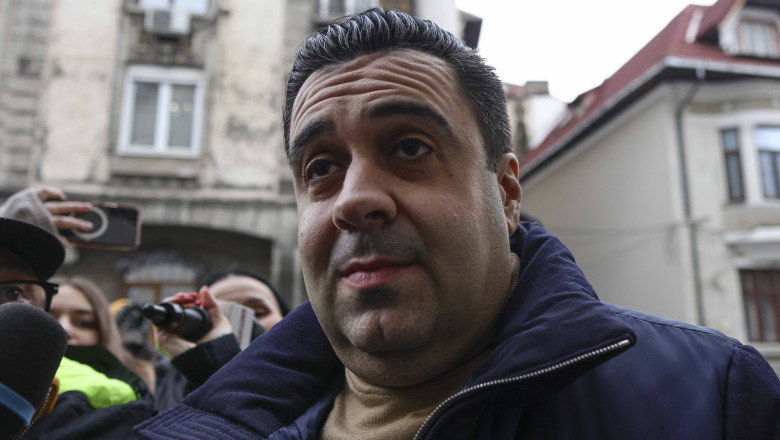 Fostul ministru al Transporturilor, Răzvan Cuc, rămâne în arest preventiv