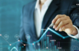 Premierul Ilie Bolojan: Dacă respectăm cursul stabilit, 2026 ar trebui să fie un an mai bun pentru toți cetățenii. Le mulțumesc tuturor românilor pentru sacrificiile făcute în acest an