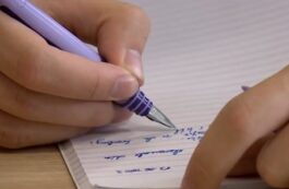 Programa la Limba şi literatura română pentru clasa a IX-a, conflict deschis între profesori. Ministerul Educaţiei urmează să ia o decizie săptămâna viitoare