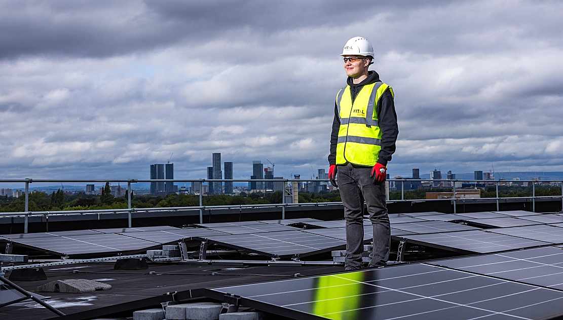 Franța anunță tranziția spre energia electrică pe care o produce în exces prin microcentralele sale nucleare. Germania a devenit deja lider în Europa în domeniul energiei solare plug-in