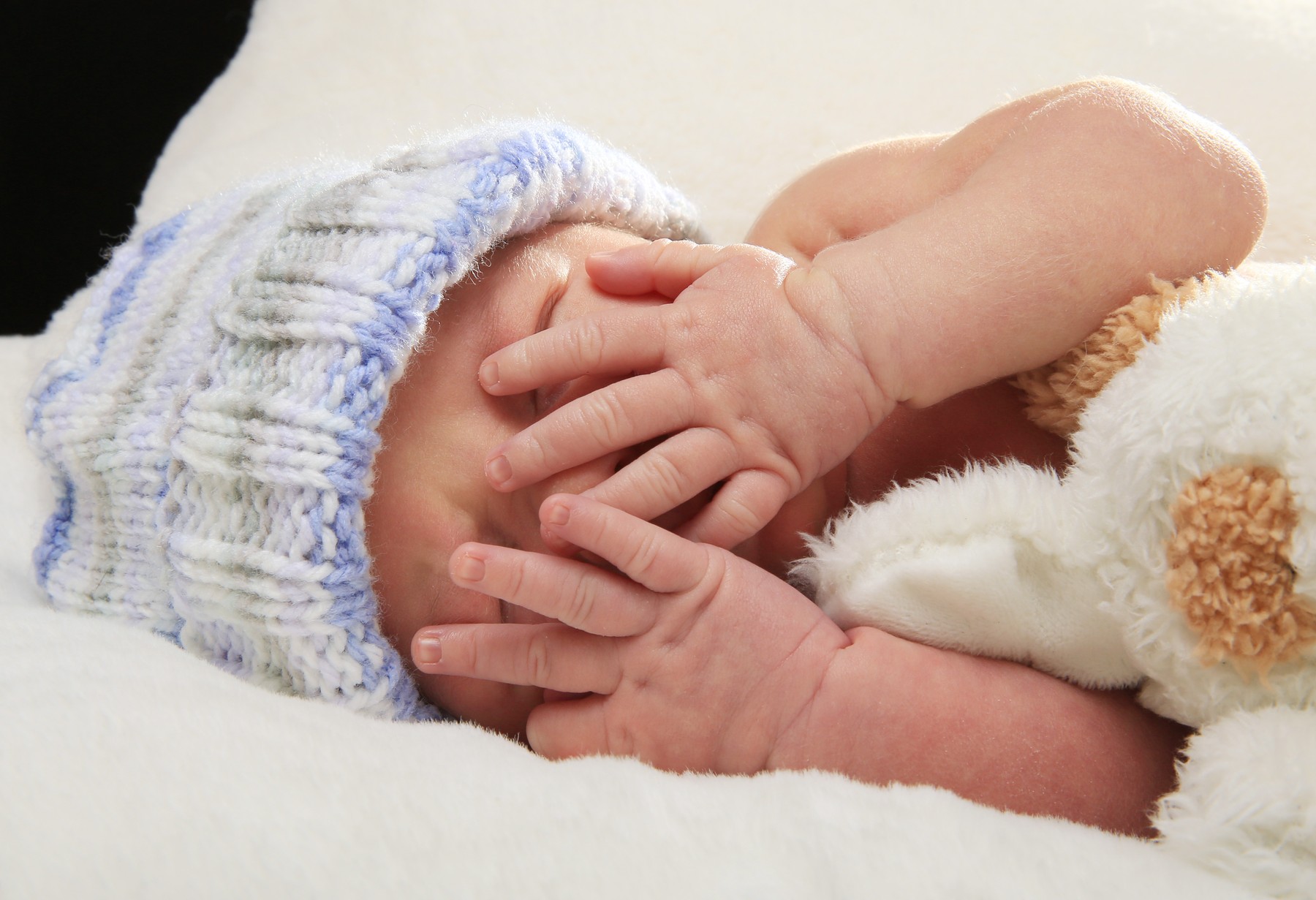 Guvernul aprobă vouchere pentru proceduri FIV în perioada 2026–2030; sprijin pentru 10.000 de beneficiari anual