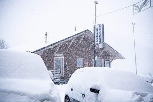 Zăpadă de peste 3 metri înălţime într-o stațiune din Italia