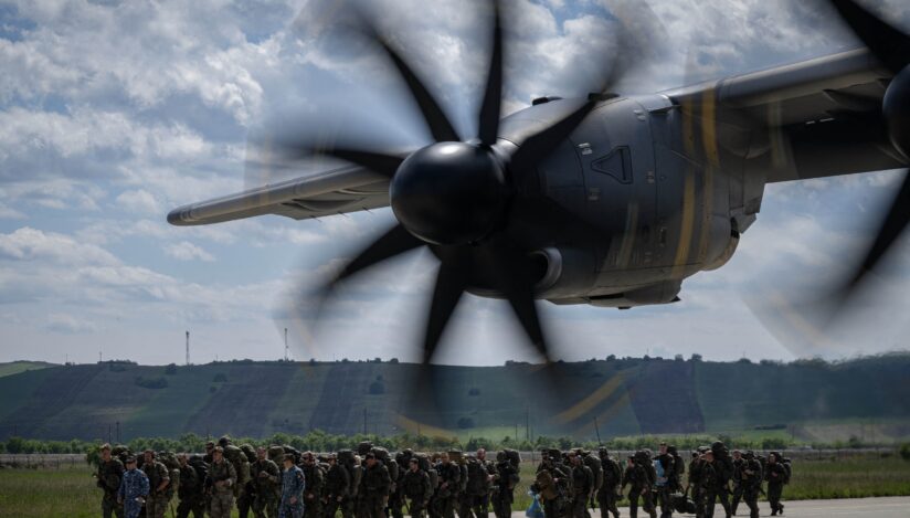 Spania va menține pentru încă un an 4.000 de militari în misiuni externe în 15 țări, inclusiv în România